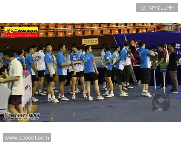 广州攀岩队配合问题引发热议队员间默契与信任的挑战